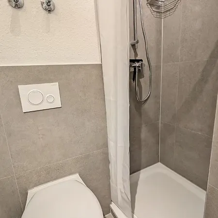 Westersuites - Breeze - 1br Zentral Wlan 2 Betten Kueche
